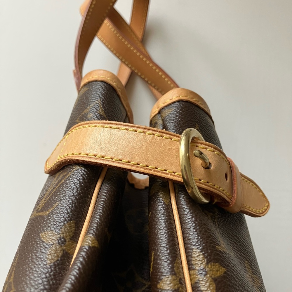 Louis Vuitton Batignolles Horizontal Bag - Picture 13 of 16